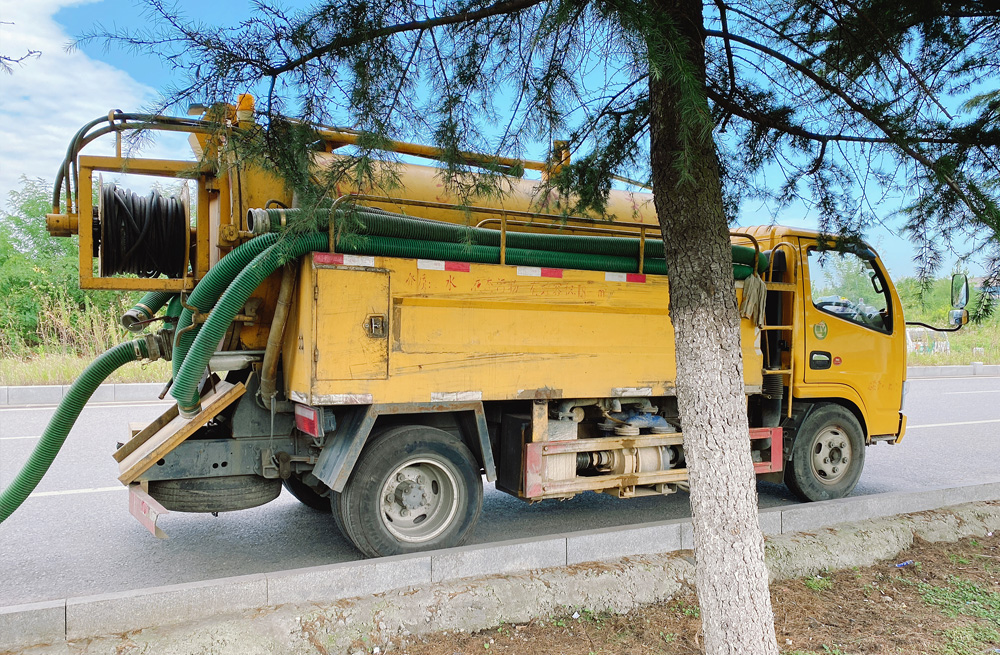 283金山花苑清洗抽粪车