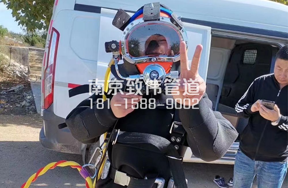 356金山花苑沉淀池清底